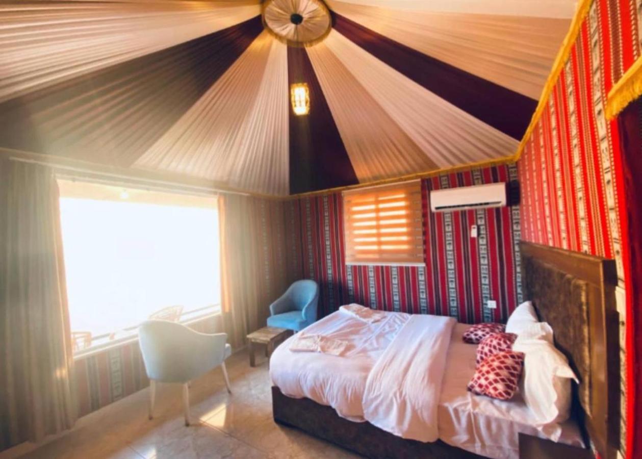 Appartement Abdullah Luxury Camp à Wadi Rum Extérieur photo