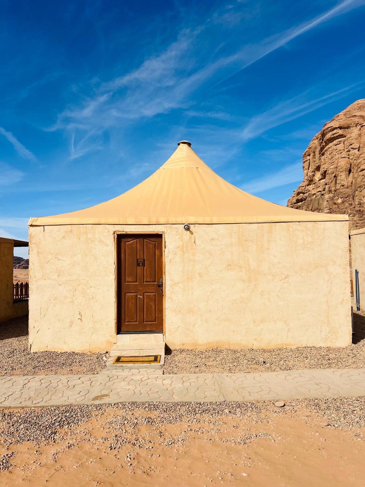 Appartement Abdullah Luxury Camp à Wadi Rum Extérieur photo