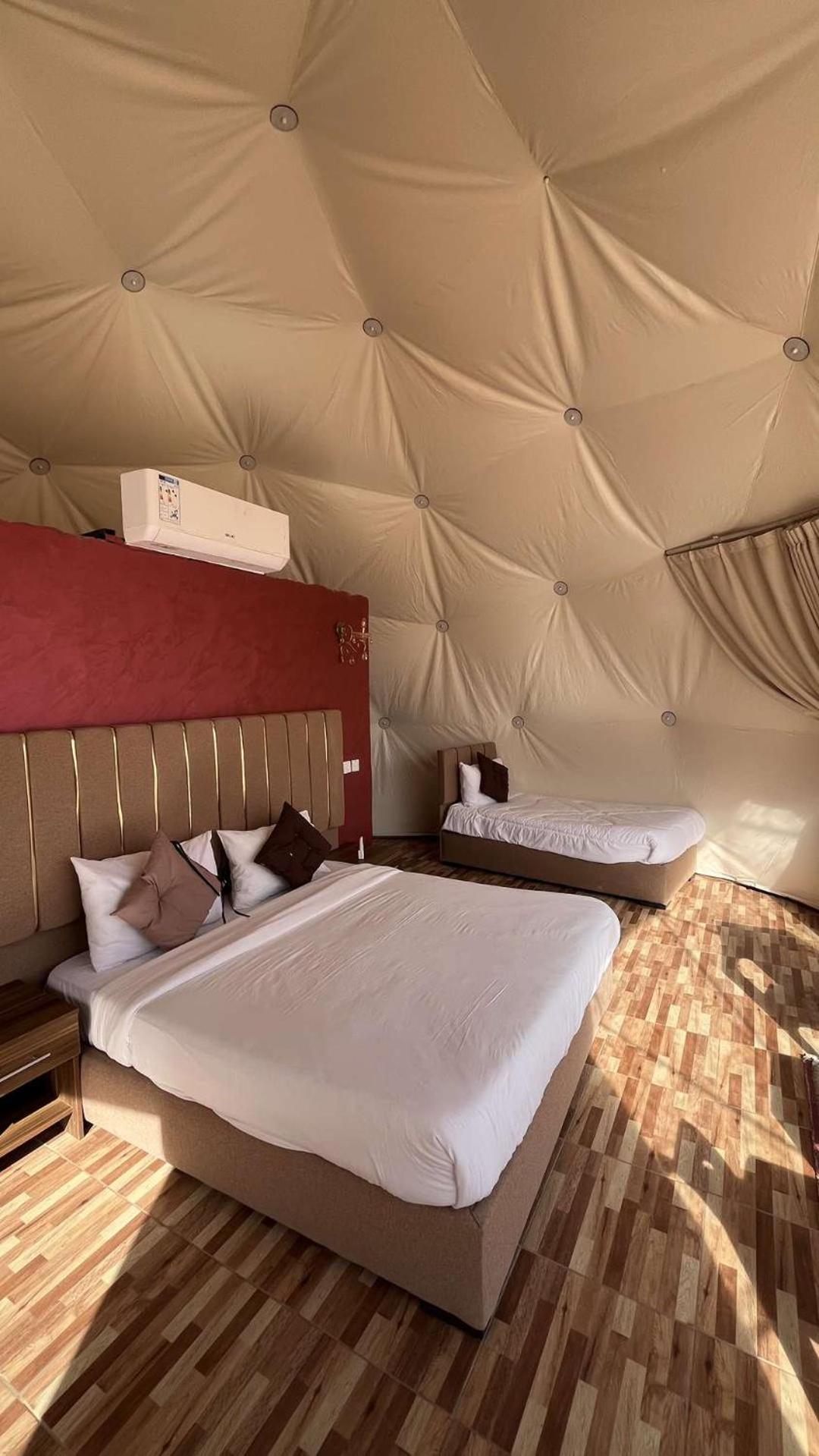 Appartement Abdullah Luxury Camp à Wadi Rum Extérieur photo