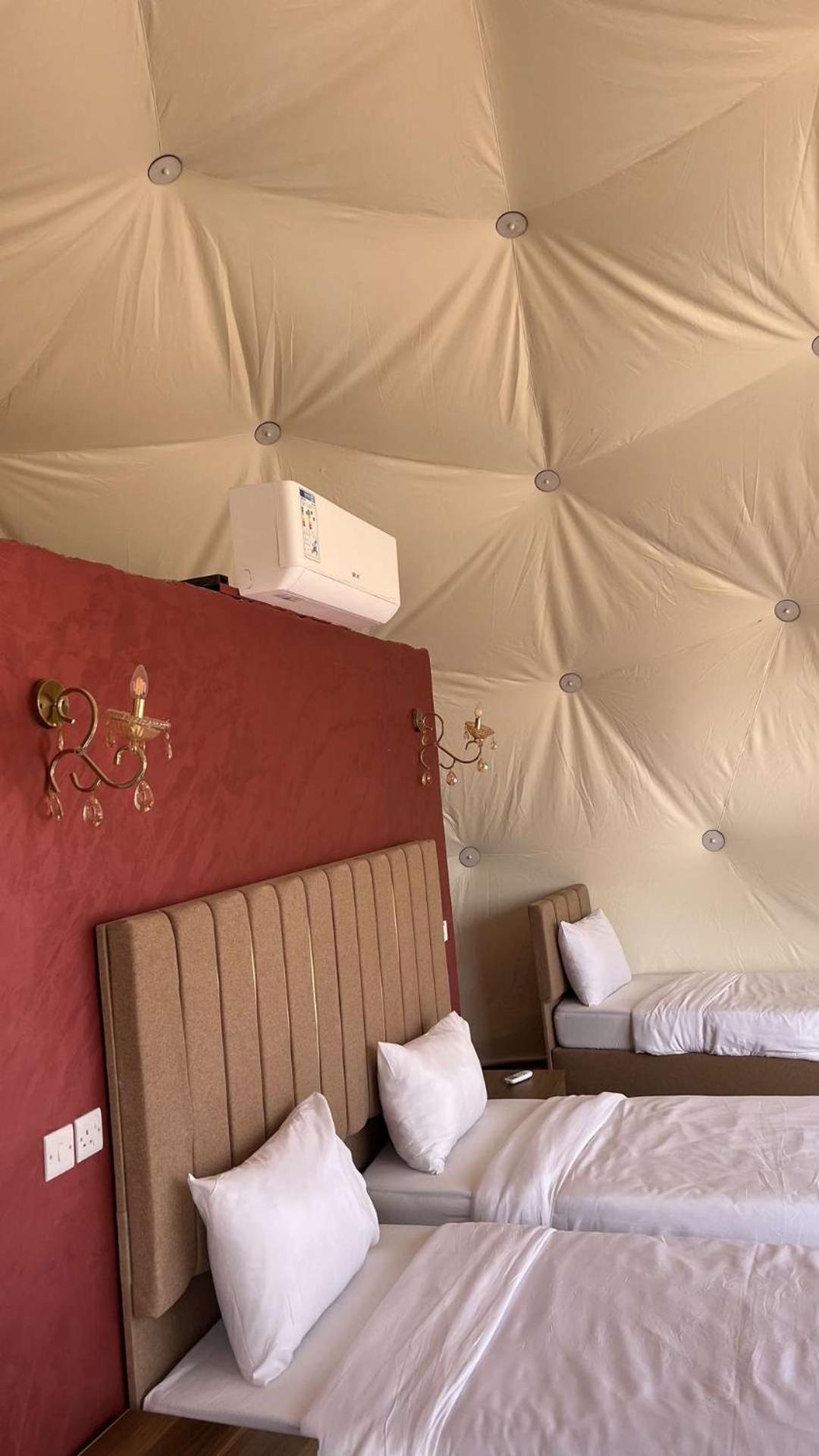 Appartement Abdullah Luxury Camp à Wadi Rum Extérieur photo