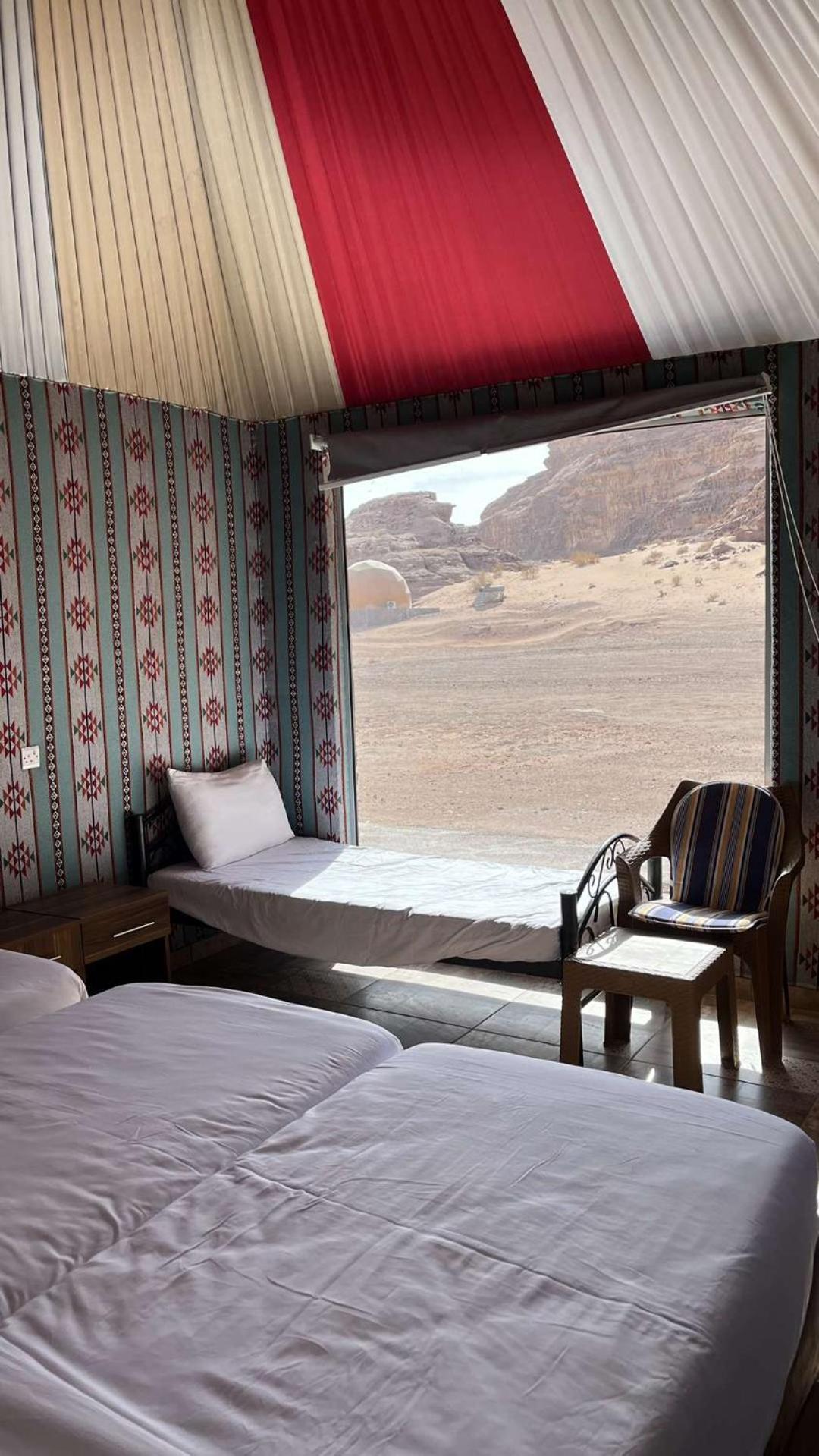 Appartement Abdullah Luxury Camp à Wadi Rum Extérieur photo