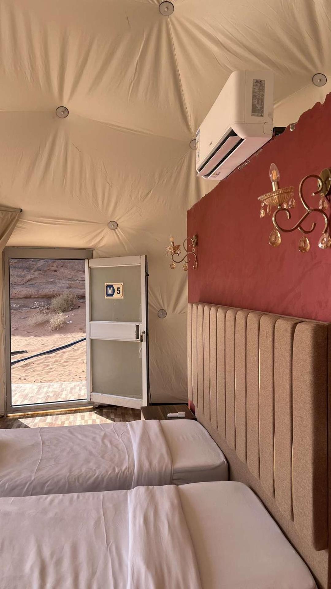 Appartement Abdullah Luxury Camp à Wadi Rum Extérieur photo